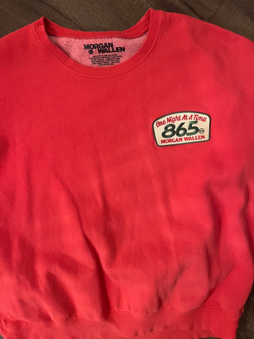 Morgan Wallen 865 Crewneck Sweatshirt XL One Night At A Time Tour Merch Red - Picture 2 of 7